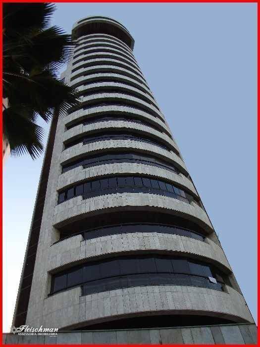 Apartamento à venda com 6 quartos, 700m² - Foto 1