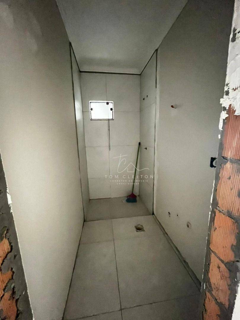 Casa à venda com 2 quartos, 80m² - Foto 8