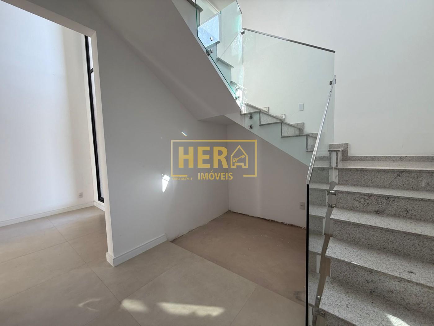 Casa de Condomínio à venda com 4 quartos, 235m² - Foto 4