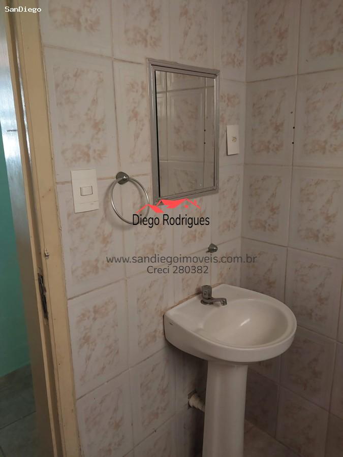 Casa à venda com 2 quartos, 272m² - Foto 2