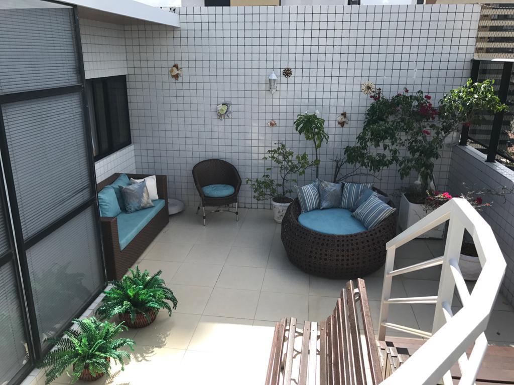 Cobertura à venda com 4 quartos, 300m² - Foto 2