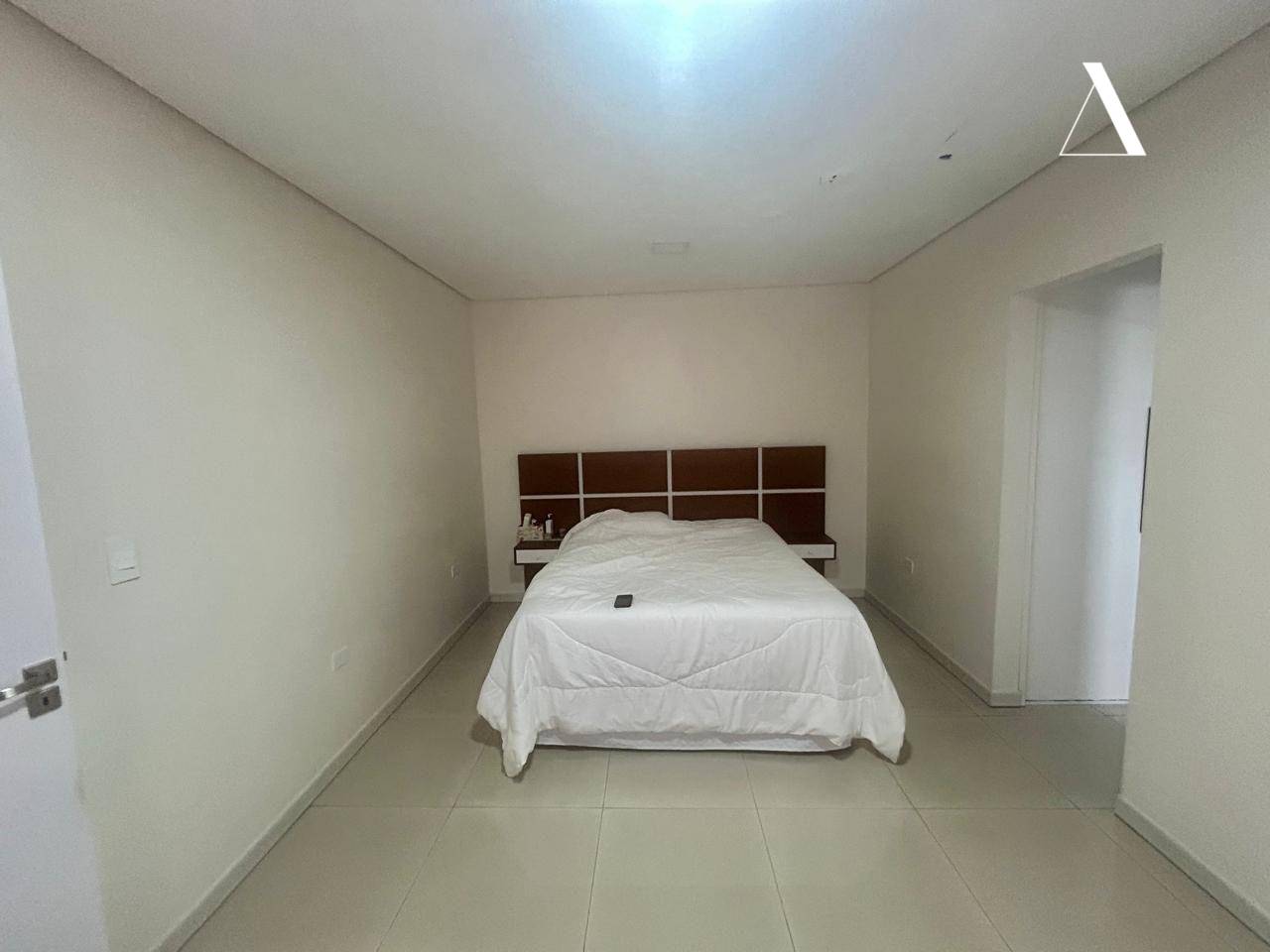 Casa à venda com 3 quartos, 234m² - Foto 13