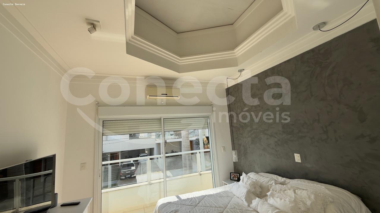 Casa de Condomínio à venda com 3 quartos, 228m² - Foto 23