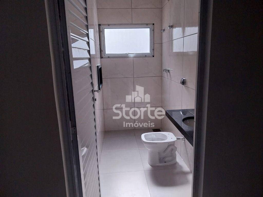 Casa para alugar com 2 quartos, 140m² - Foto 7
