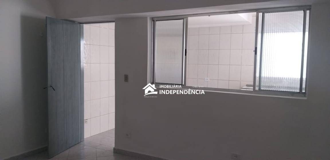 Casa para alugar com 1 quarto, 70m² - Foto 3
