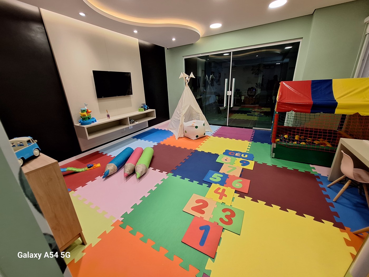 Apartamento para alugar com 2 quartos, 72m² - Foto 35