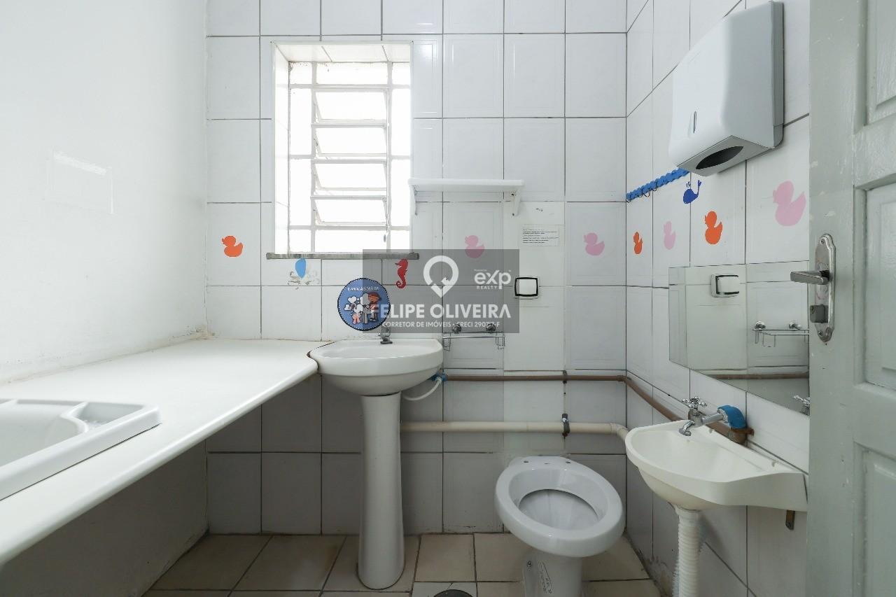 Casa para alugar com 11 quartos, 250m² - Foto 15