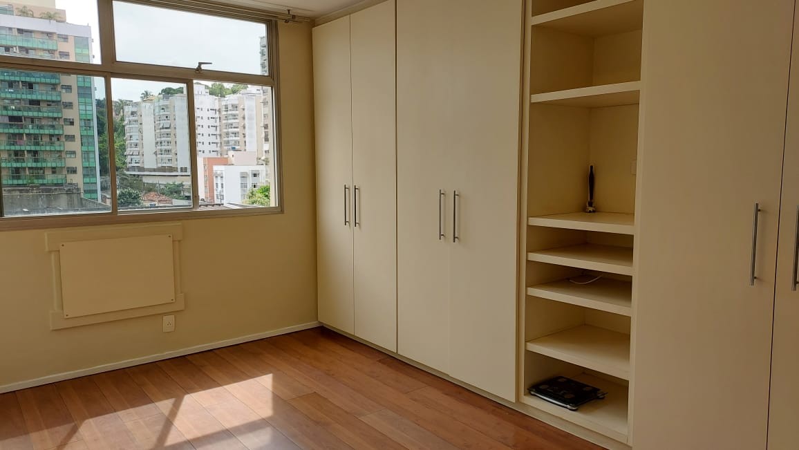 Apartamento à venda com 4 quartos, 160m² - Foto 16