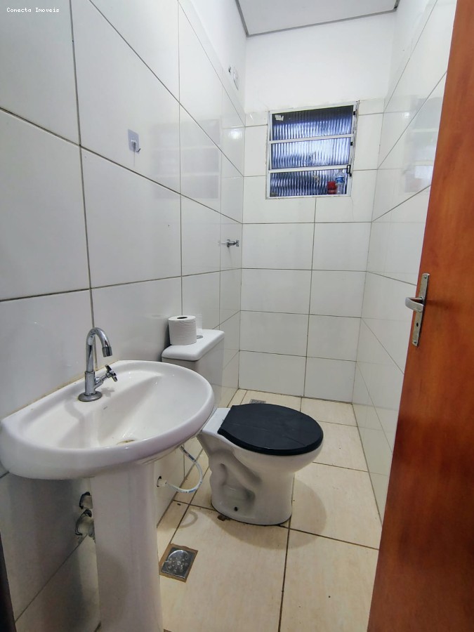 Casa para alugar com 2 quartos, 60m² - Foto 12