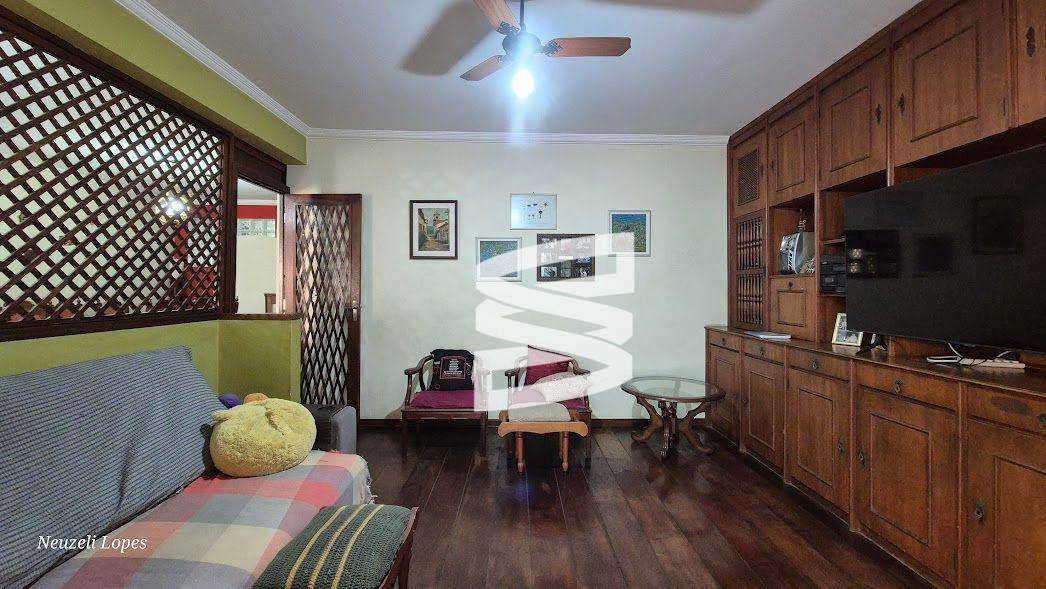 Casa à venda com 3 quartos, 349m² - Foto 10