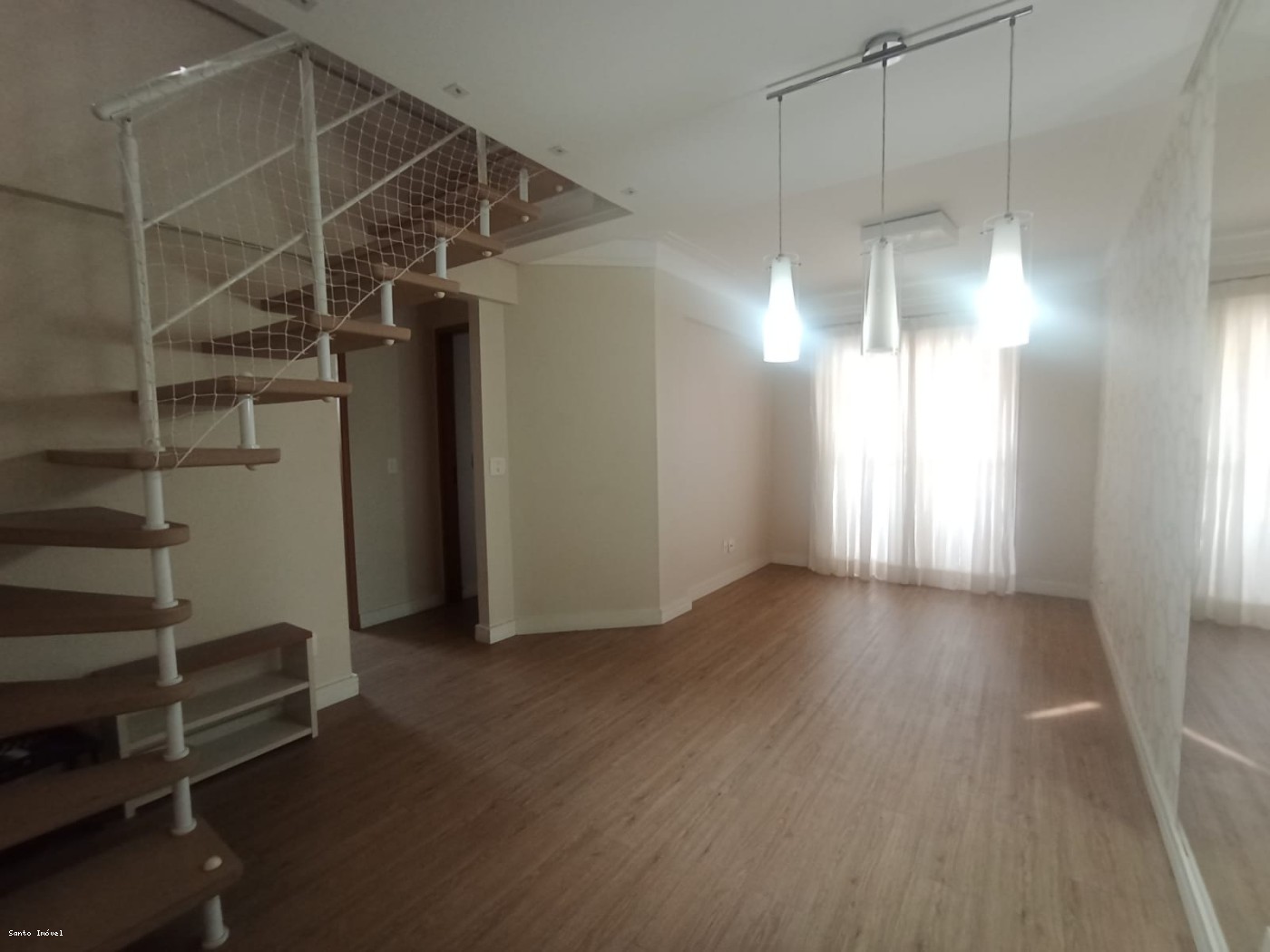 Cobertura à venda com 2 quartos, 140m² - Foto 1