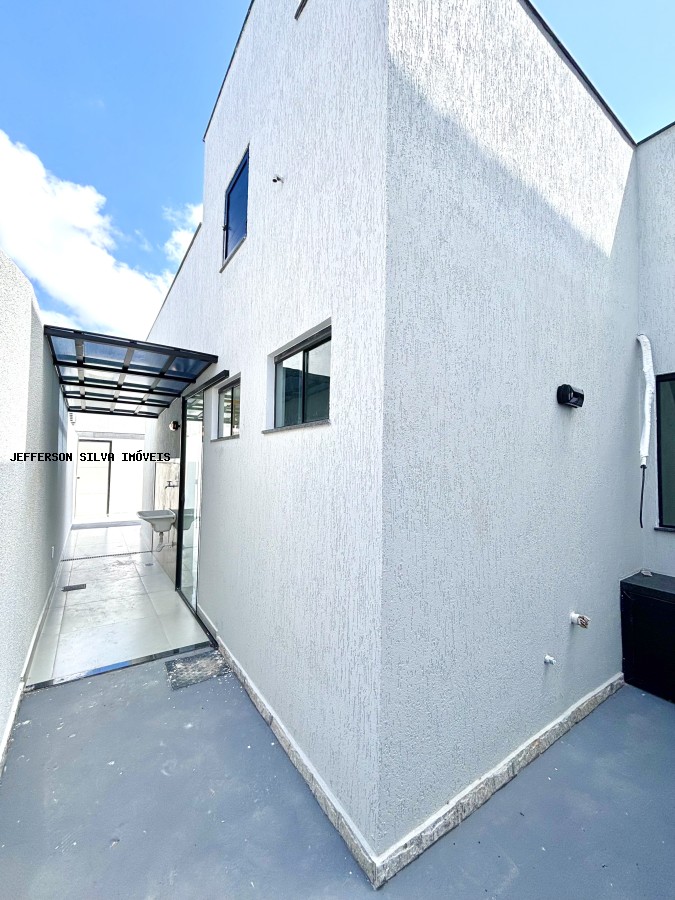 Casa à venda com 2 quartos, 56m² - Foto 20