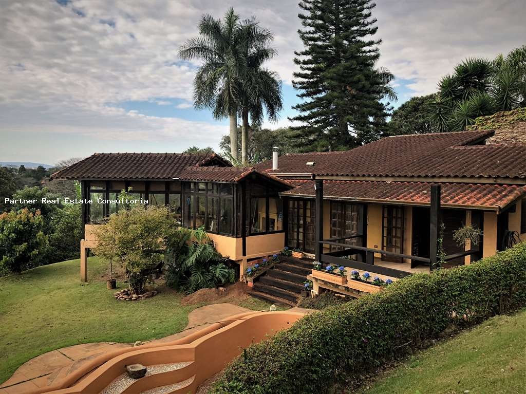 Casa à venda com 3 quartos, 1475m² - Foto 1