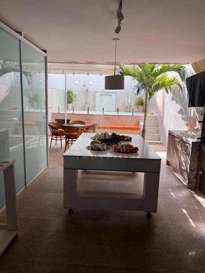 Casa à venda com 3 quartos, 220m² - Foto 6