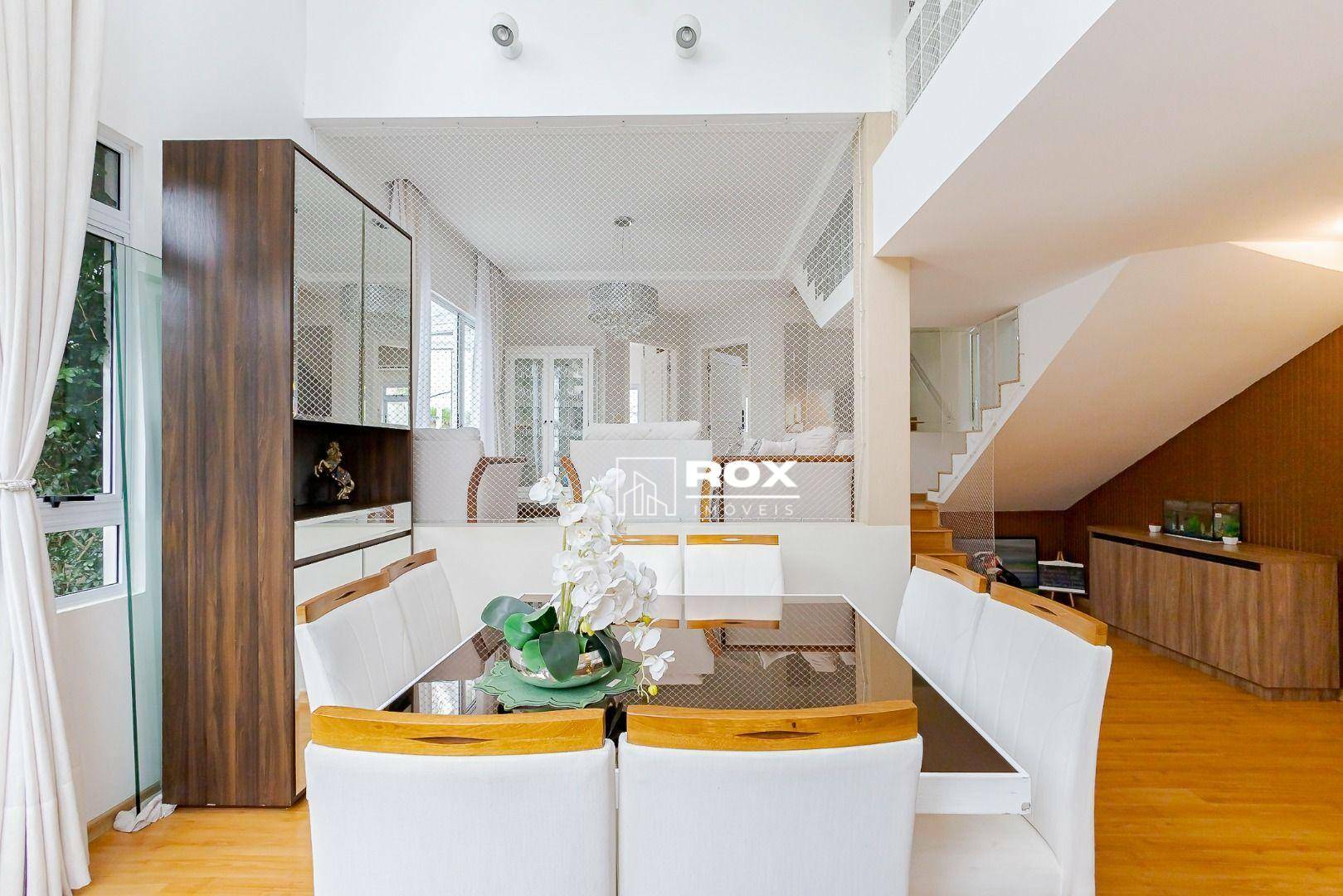 Casa de Condomínio para alugar com 3 quartos, 290m² - Foto 4