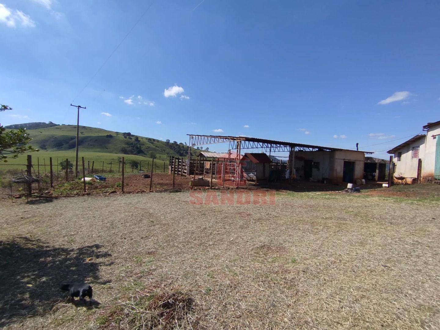 Sítio à venda com 3 quartos, 660m² - Foto 9