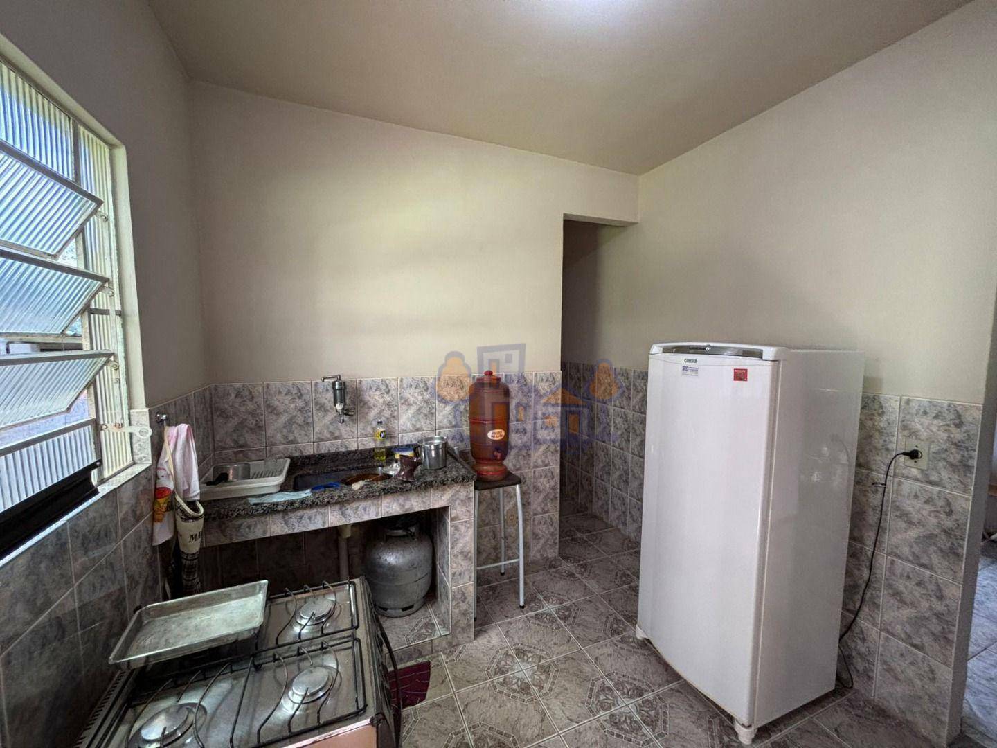 Casa à venda com 1 quarto, 33m² - Foto 4