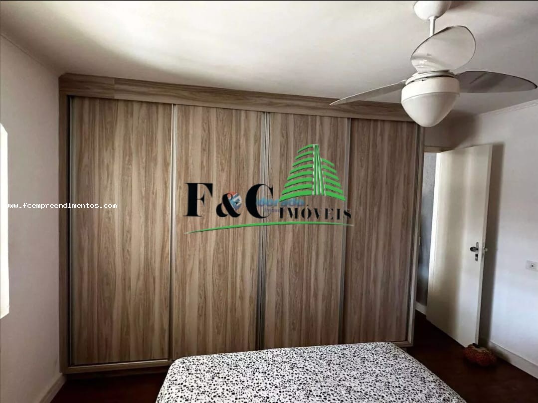 Casa à venda com 3 quartos, 200m² - Foto 7