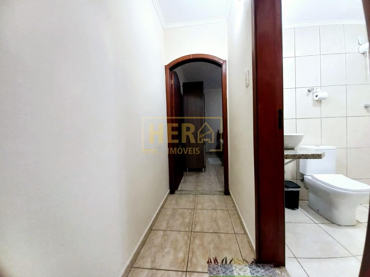 Casa à venda com 4 quartos, 349m² - Foto 3