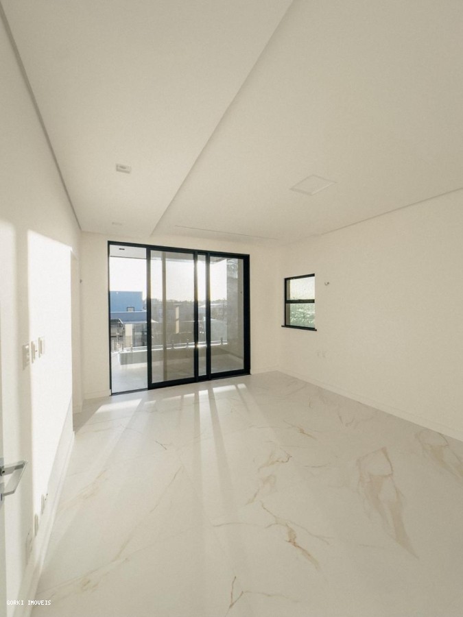 Casa à venda com 4 quartos, 275m² - Foto 33