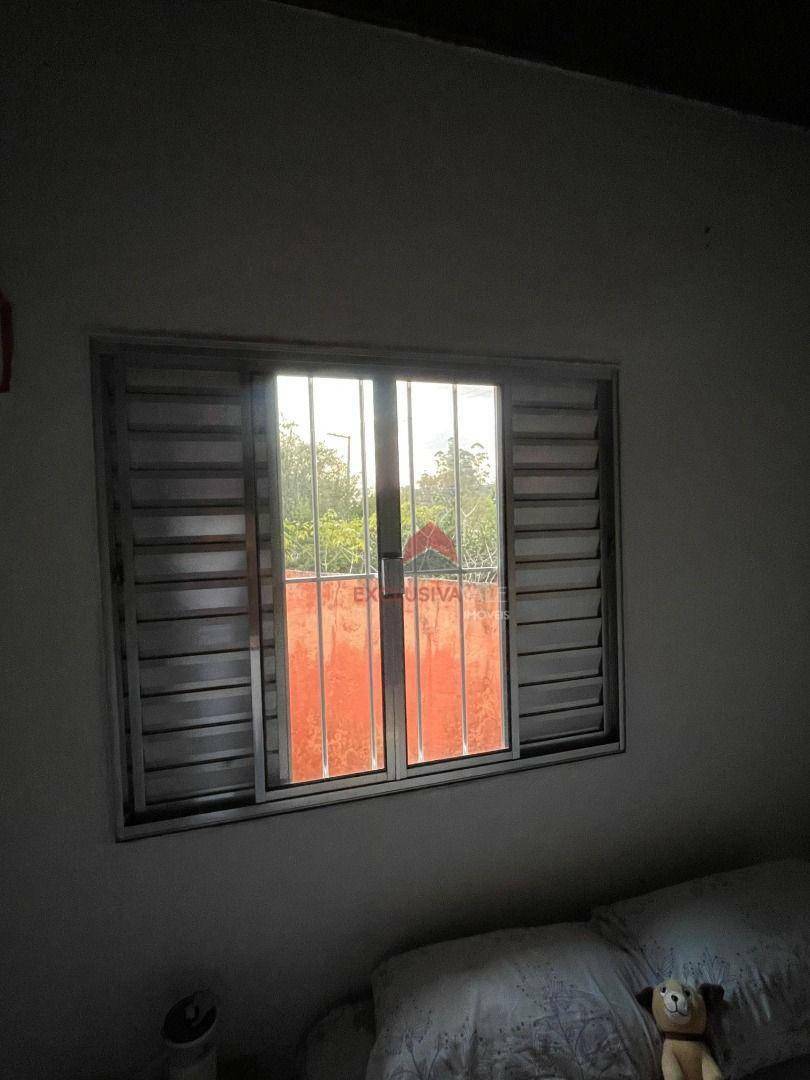 Casa à venda com 5 quartos, 203m² - Foto 8