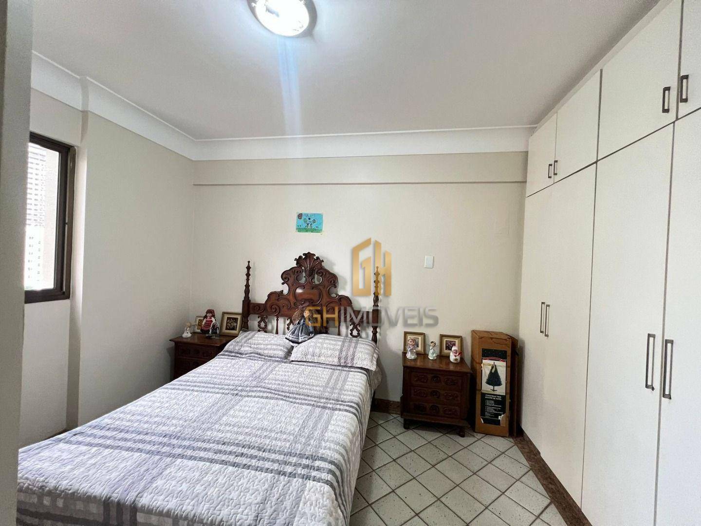 Apartamento à venda com 4 quartos, 218m² - Foto 12