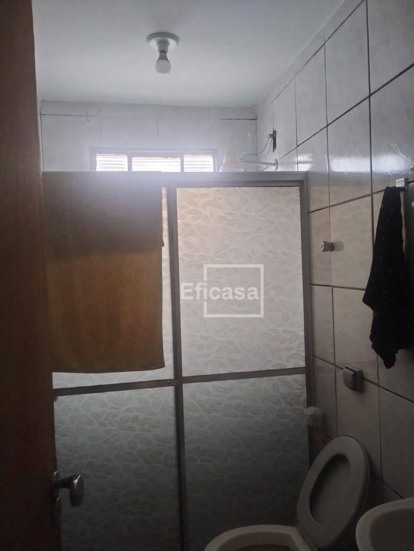 Casa à venda com 2 quartos, 170m² - Foto 12