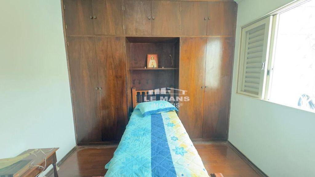 Casa à venda com 3 quartos, 180m² - Foto 14