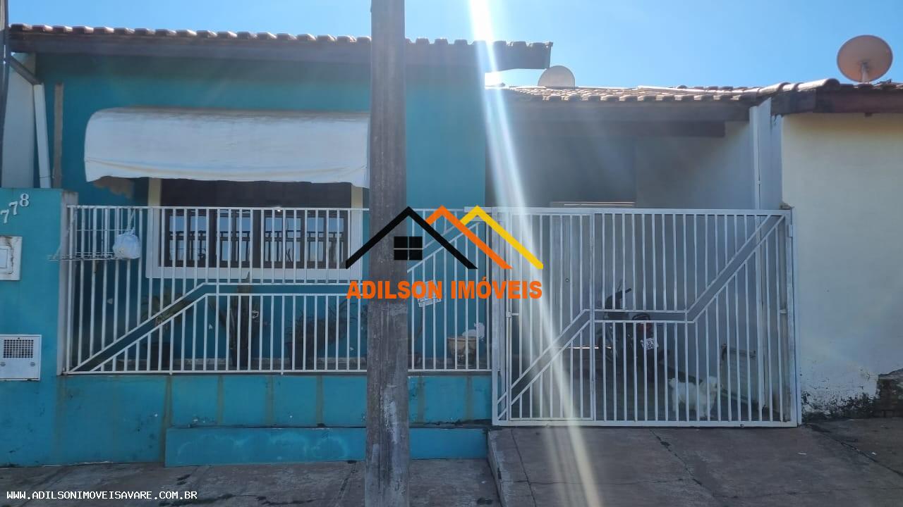 Casa à venda com 3 quartos, 150m² - Foto 1