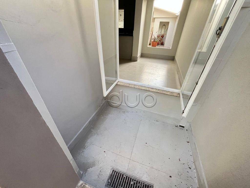 Casa à venda com 4 quartos, 200m² - Foto 25