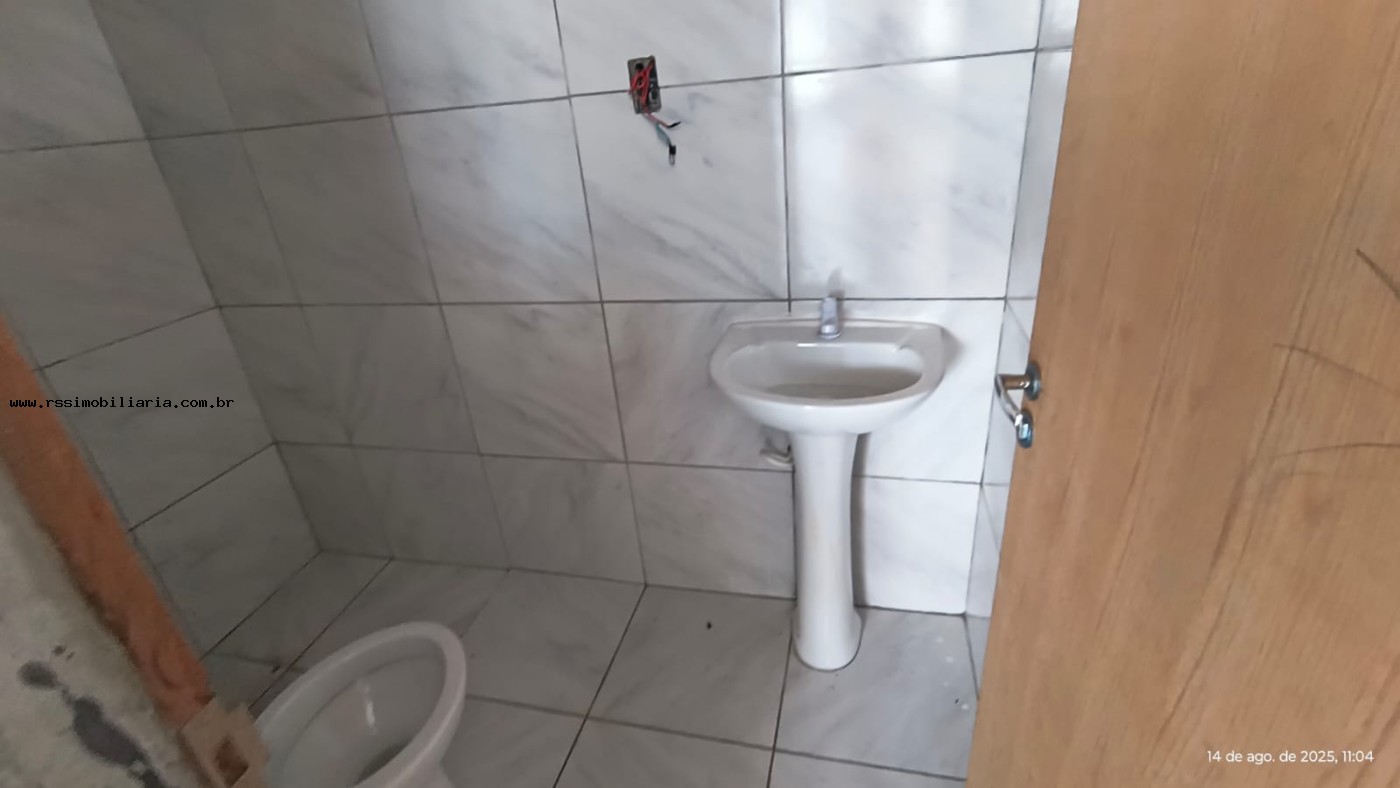 Casa para alugar com 2 quartos, 200m² - Foto 13