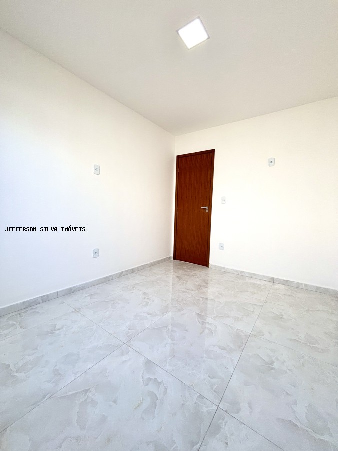 Casa à venda com 2 quartos, 6m² - Foto 7