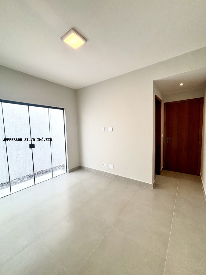 Casa à venda com 2 quartos, 70m² - Foto 18
