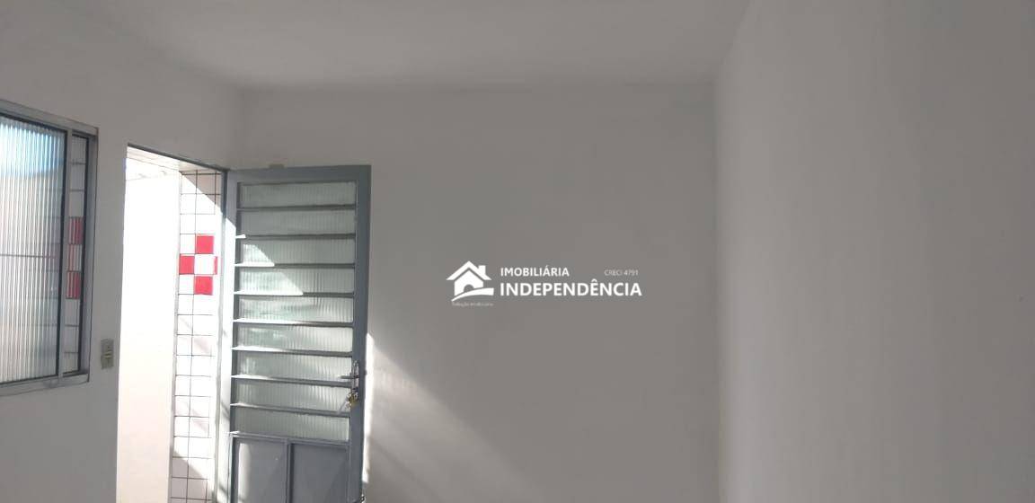 Casa para alugar com 1 quarto, 70m² - Foto 12