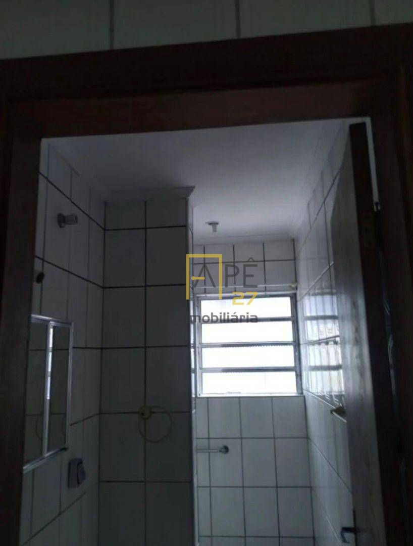 Casa para alugar com 2 quartos, 50m² - Foto 5