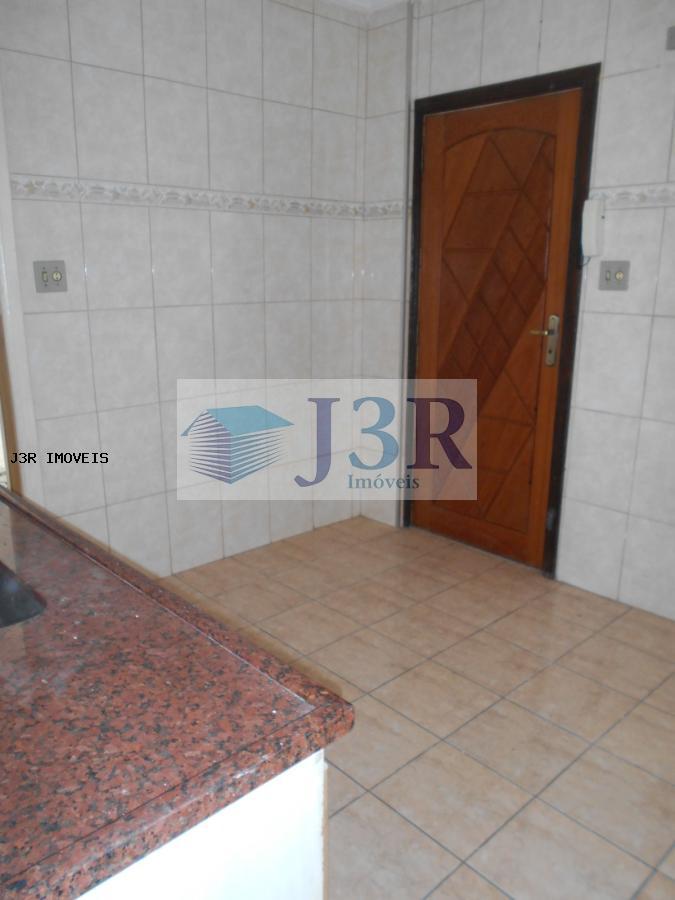 Apartamento para alugar com 2 quartos, 82m² - Foto 12