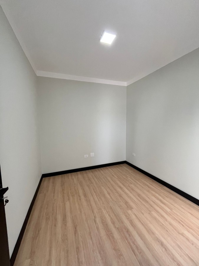 Casa à venda com 3 quartos, 200m² - Foto 10